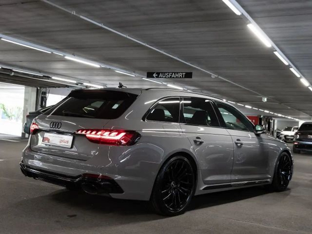 Audi RS4