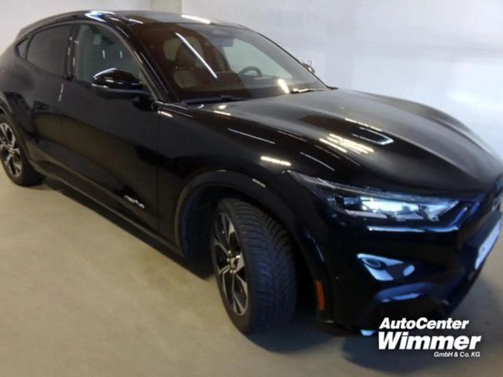 Ford Mustang Mach-E AWD Premium