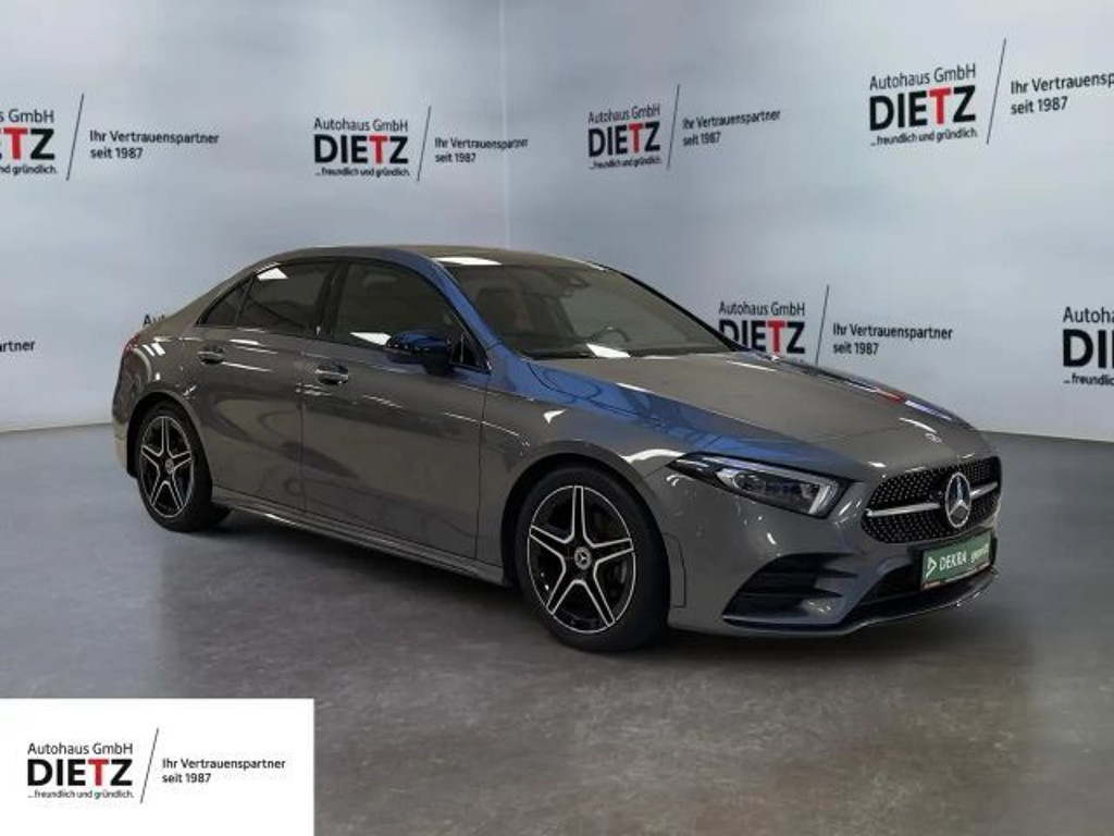 Mercedes-Benz A-Klasse A 200 AMG Line