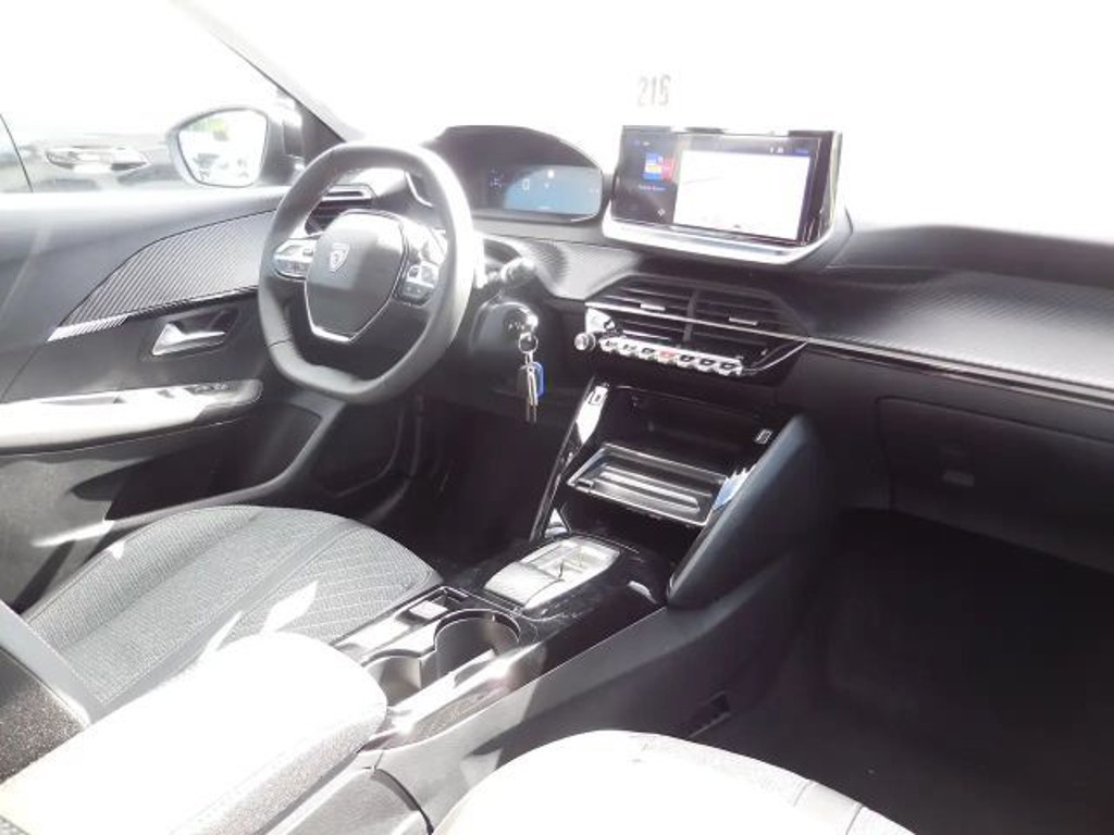 Peugeot e-208