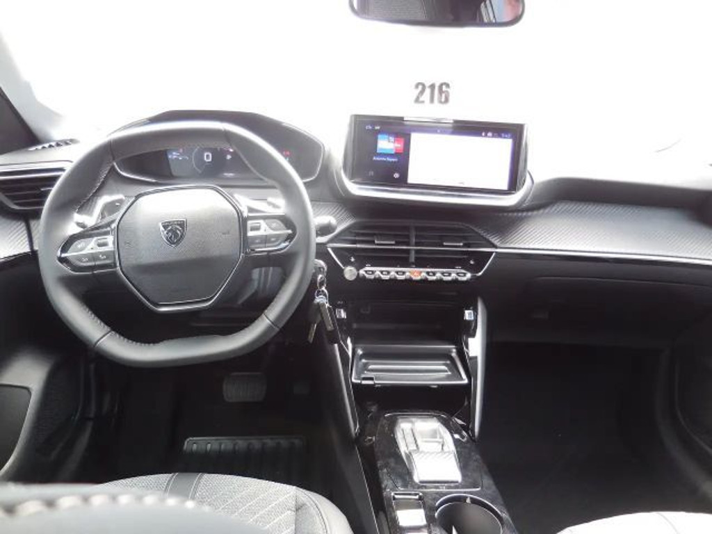Peugeot e-208