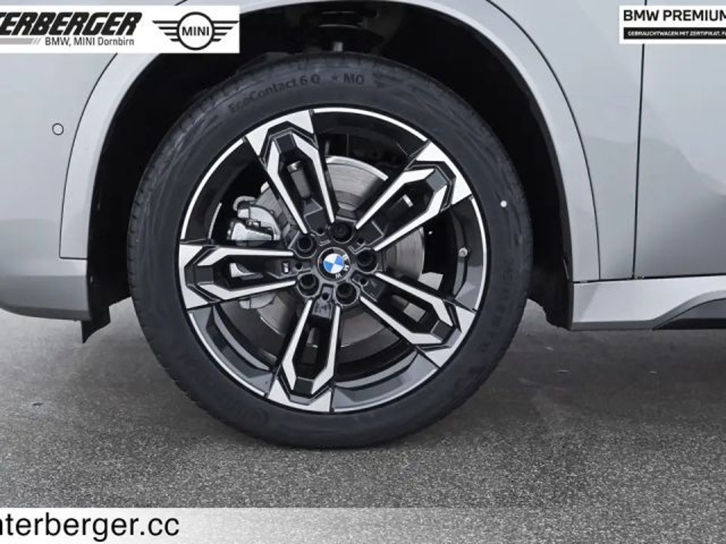 BMW iX1