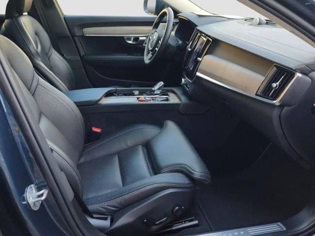 Volvo V90 Cross Country