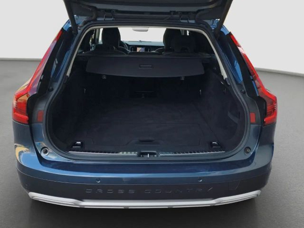 Volvo V90 Cross Country