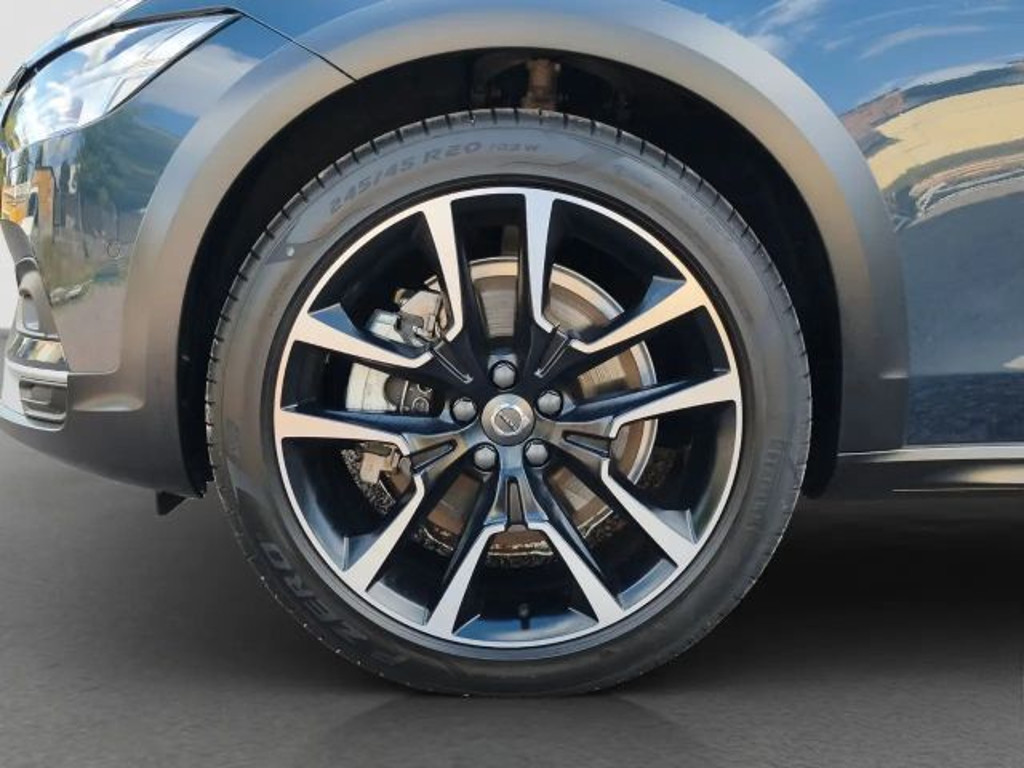 Volvo V90 Cross Country
