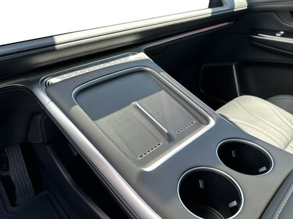 Xpeng G9