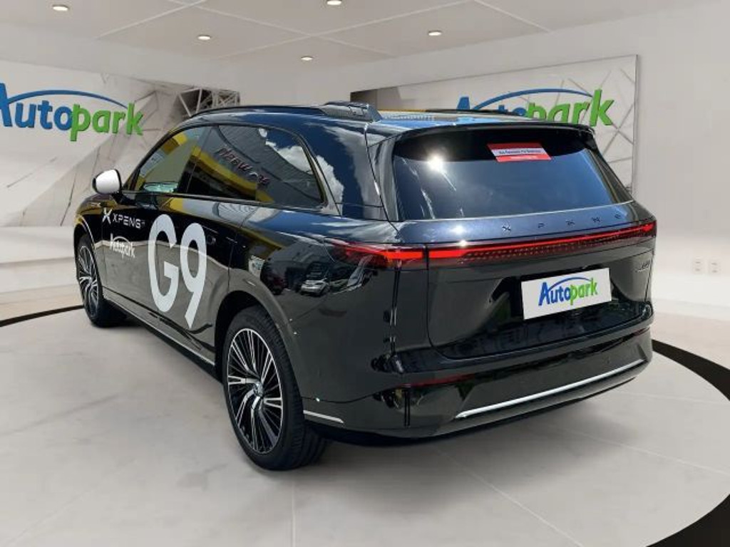 Xpeng G9