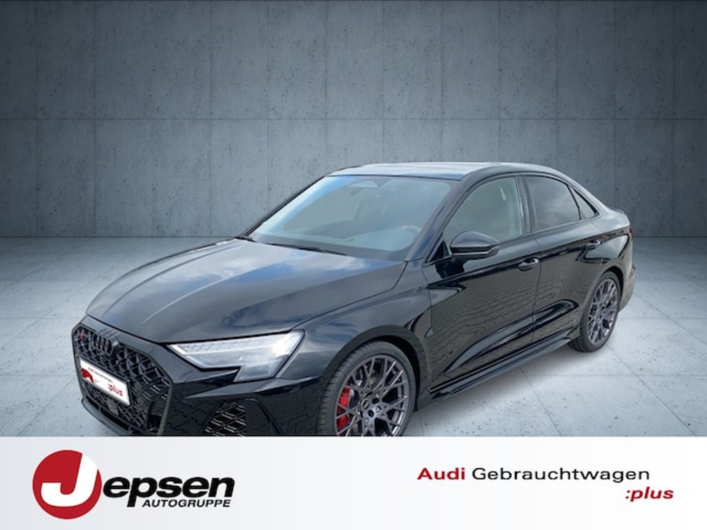 Audi RS3 Sedan Quattro S-Tronic