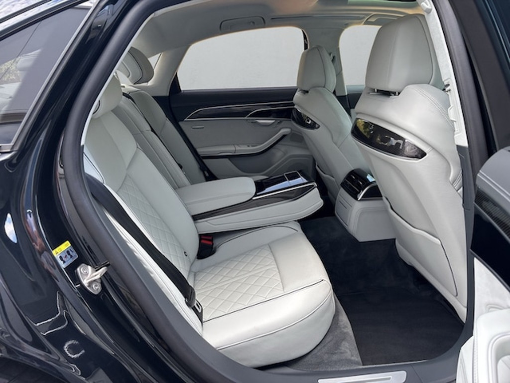 Audi S8