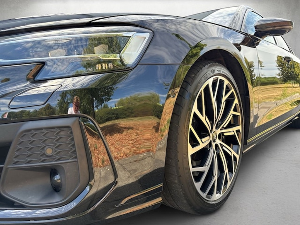 Audi S8