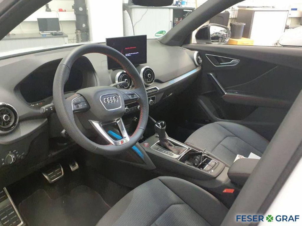 Audi SQ2