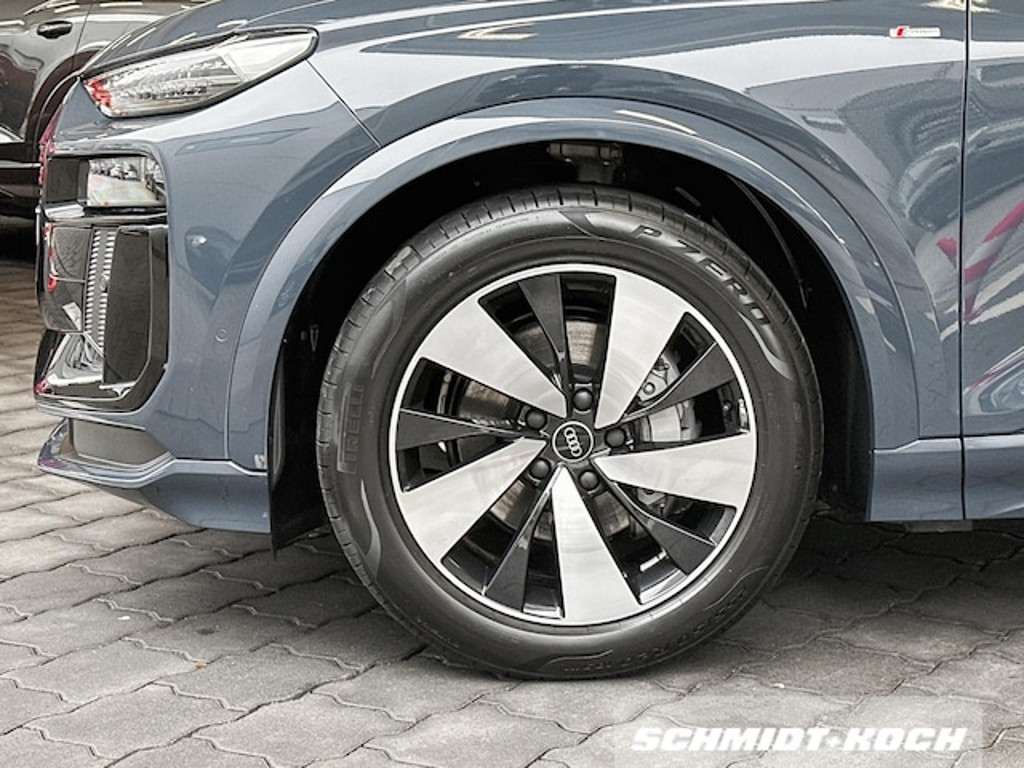 Audi Q6 e-tron
