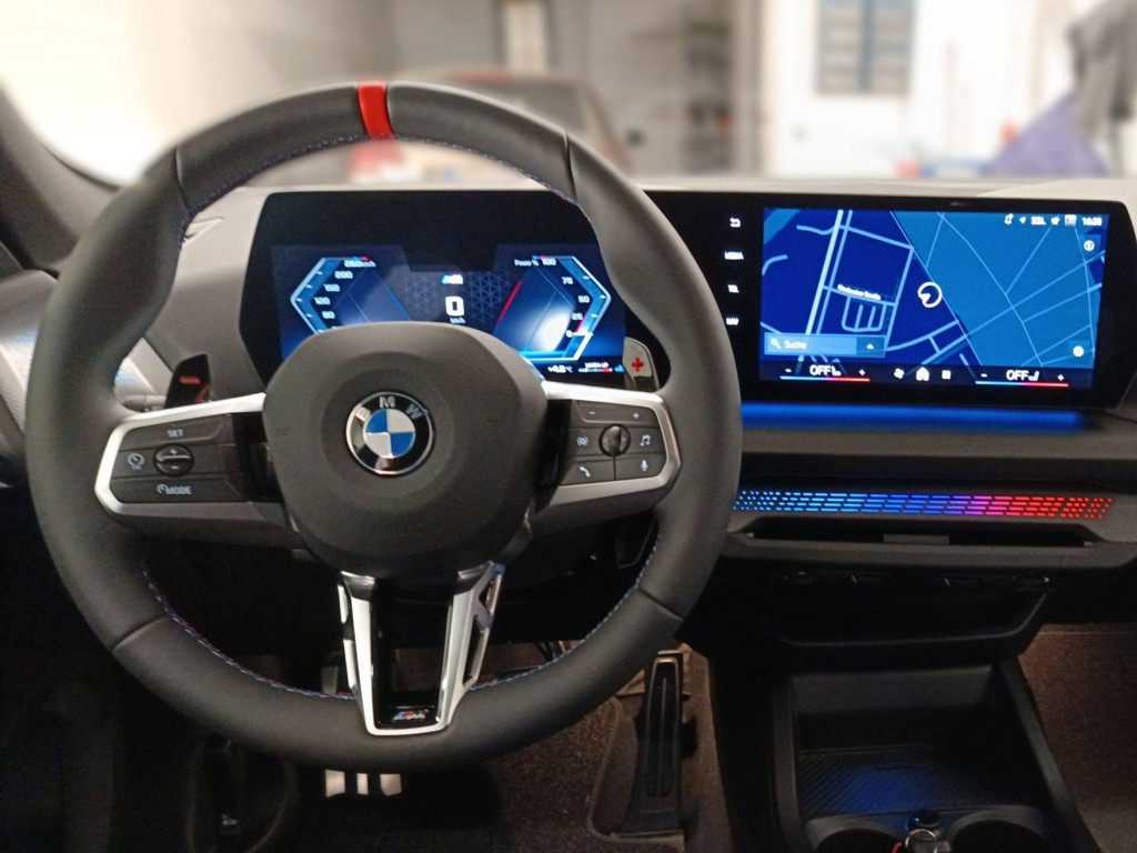 BMW M235