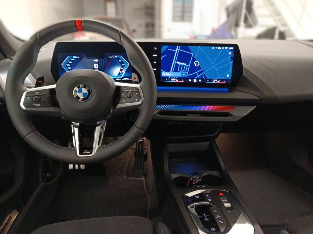 BMW M235