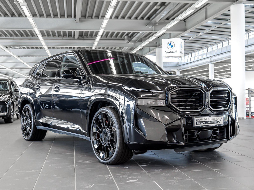 BMW XM