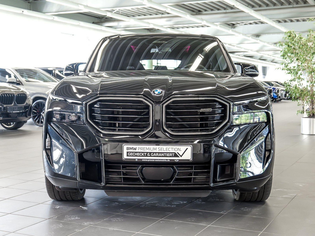 BMW XM