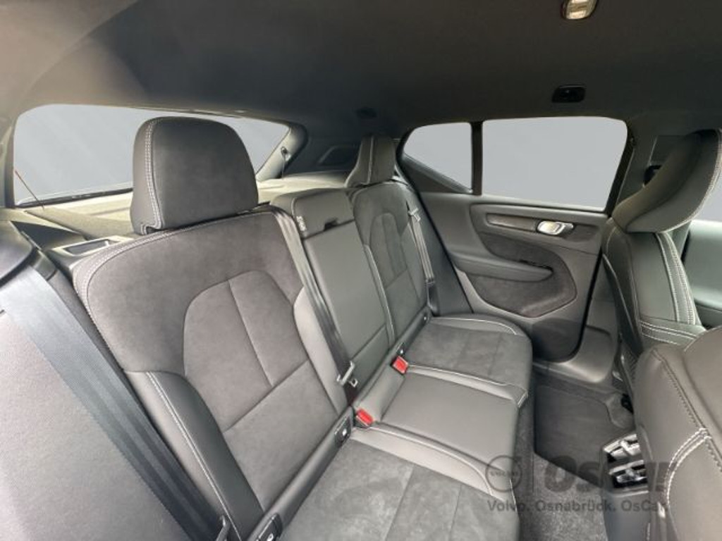 Volvo EX40