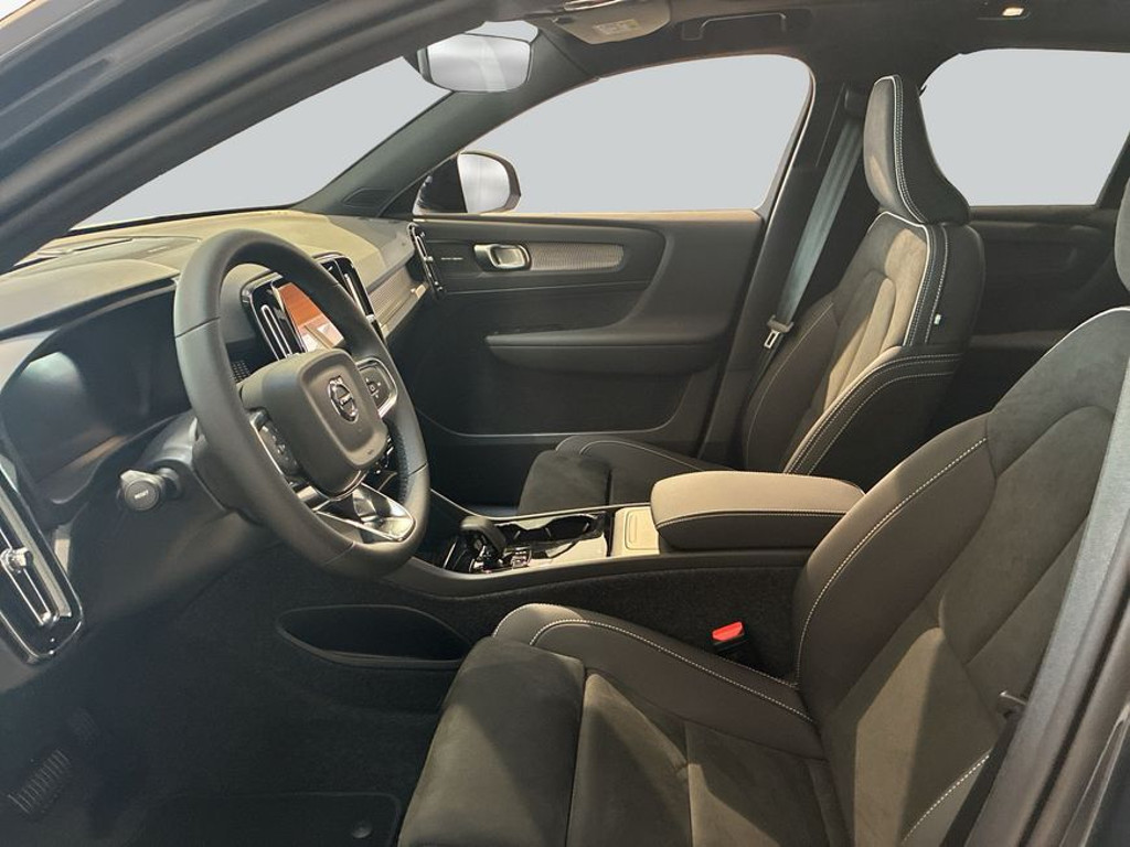 Volvo EX40