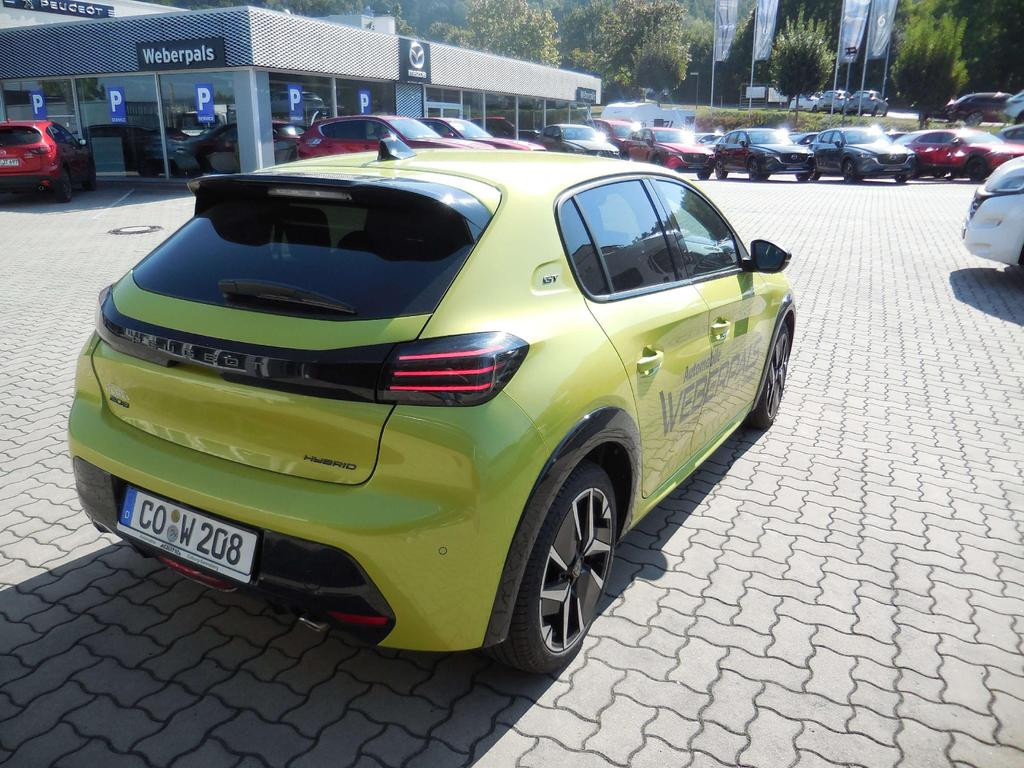 Peugeot e-208
