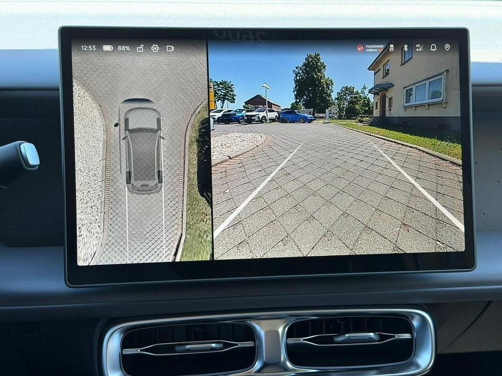 Leapmotor B10