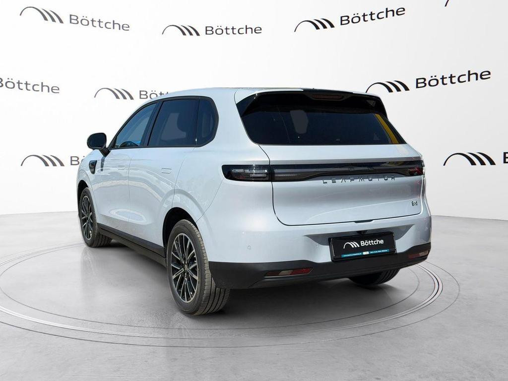 Leapmotor B10