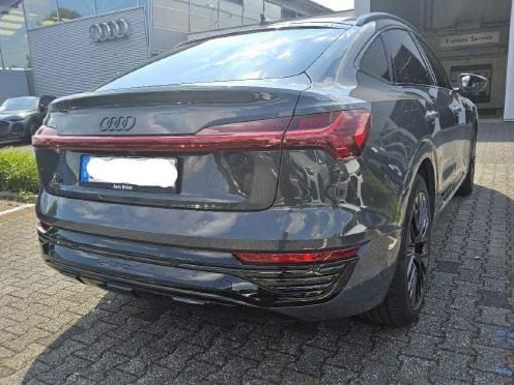 Audi Q8 e-tron
