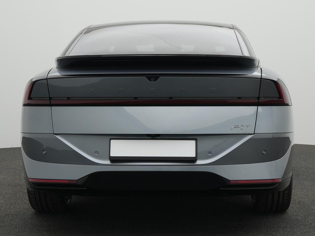 Xpeng P7