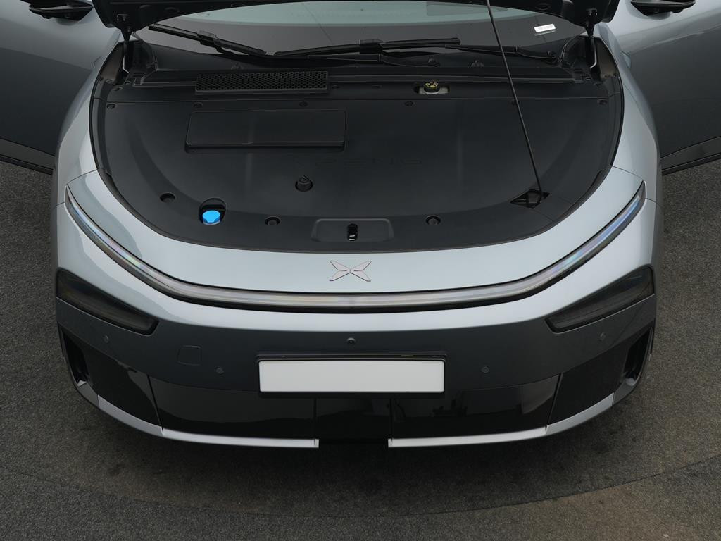 Xpeng P7