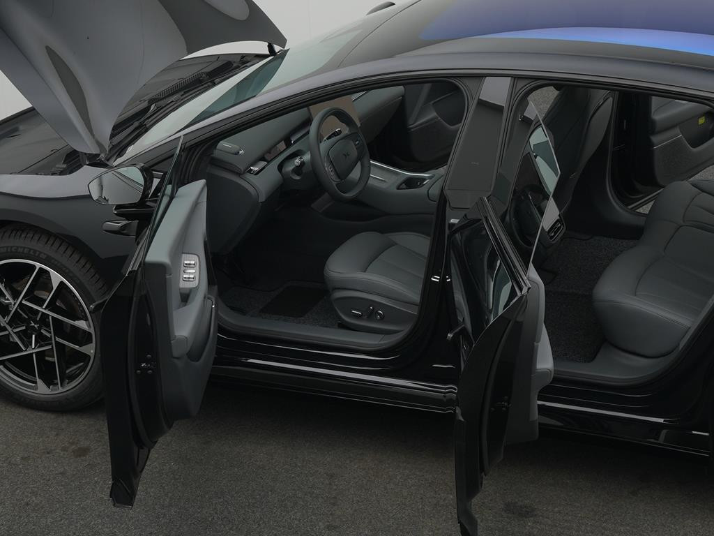 Xpeng P7
