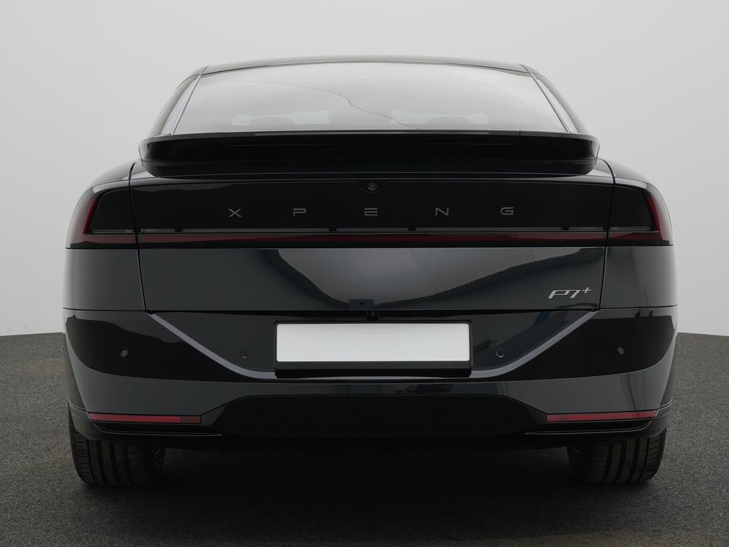 Xpeng P7