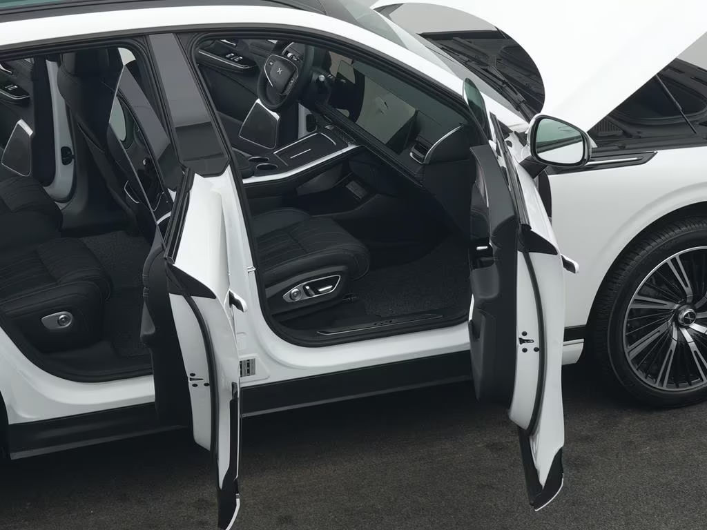 Xpeng G9