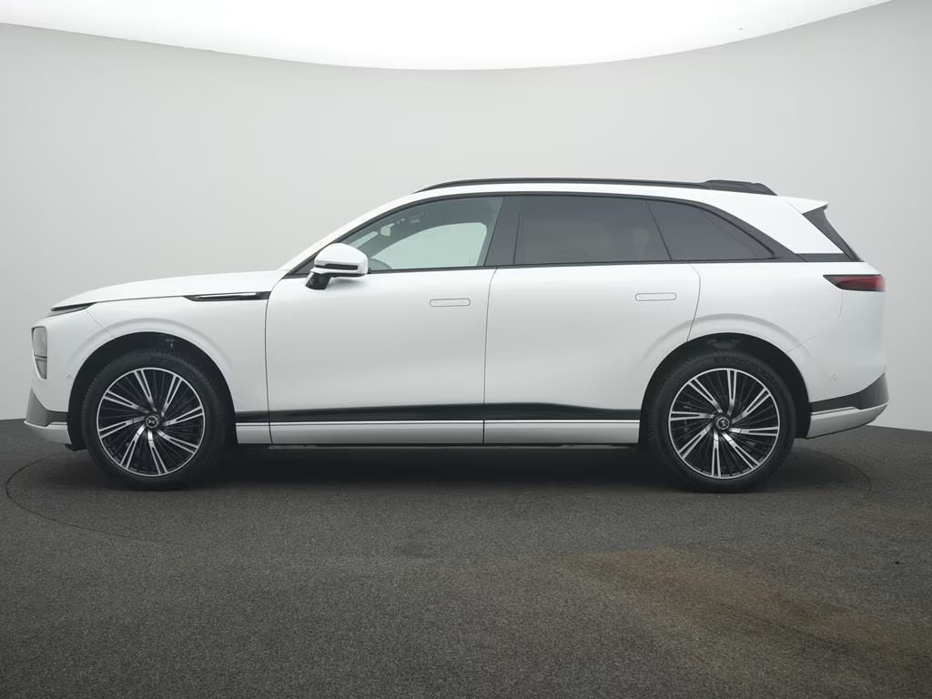 Xpeng G9