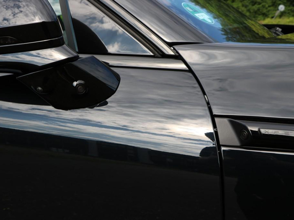 Xpeng G9