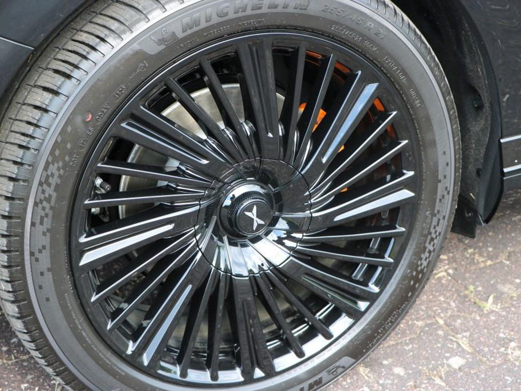 Xpeng G9