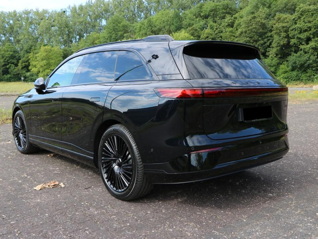 Xpeng G9