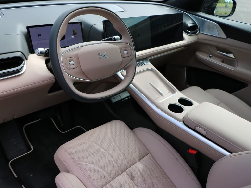 Xpeng G9