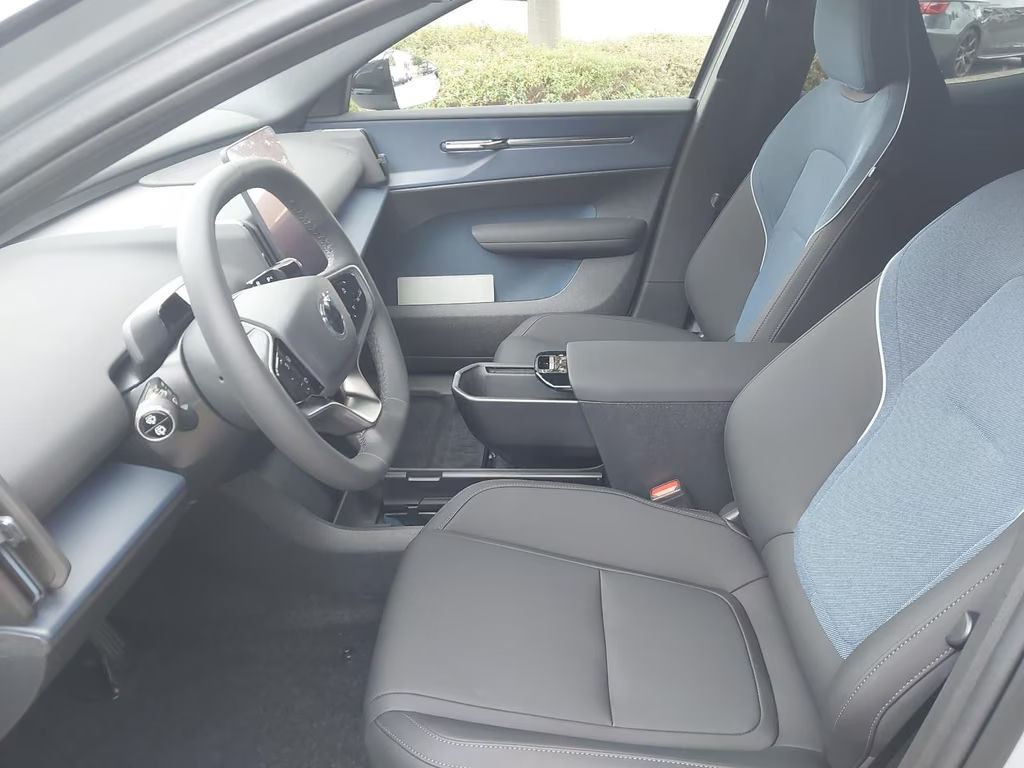 Volvo EX30