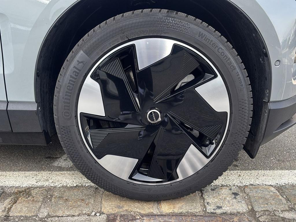 Volvo EX30