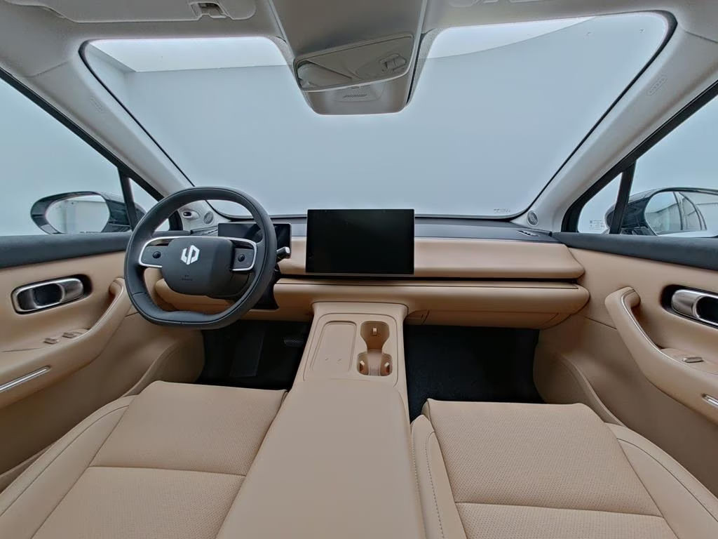 Leapmotor C10