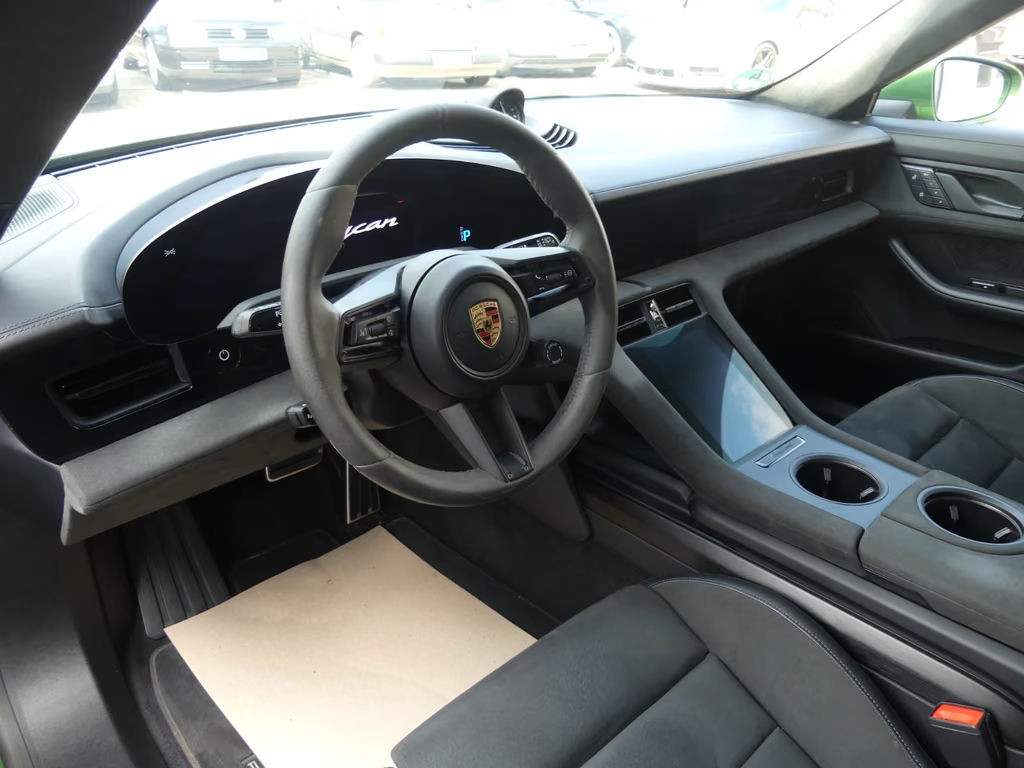 Porsche Taycan