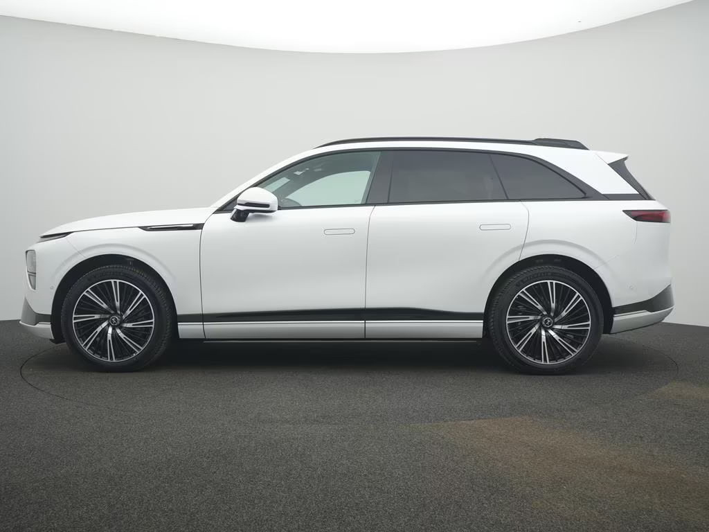 Xpeng G9