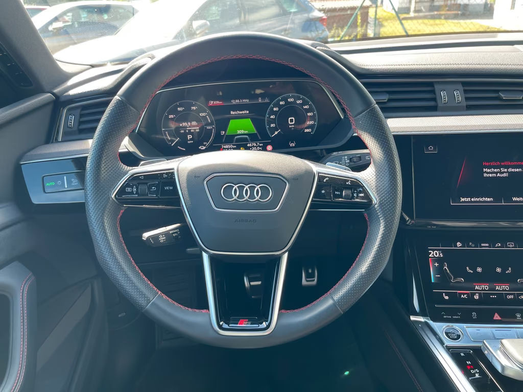 Audi Q8 e-tron