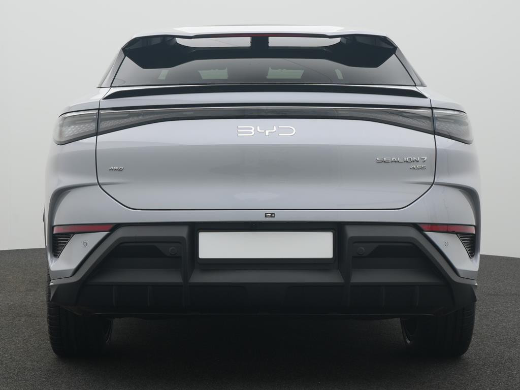 BYD Sealion 7
