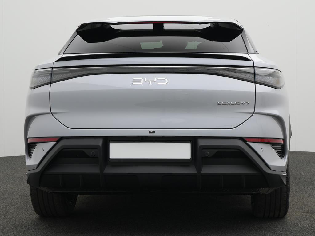 BYD Sealion 7