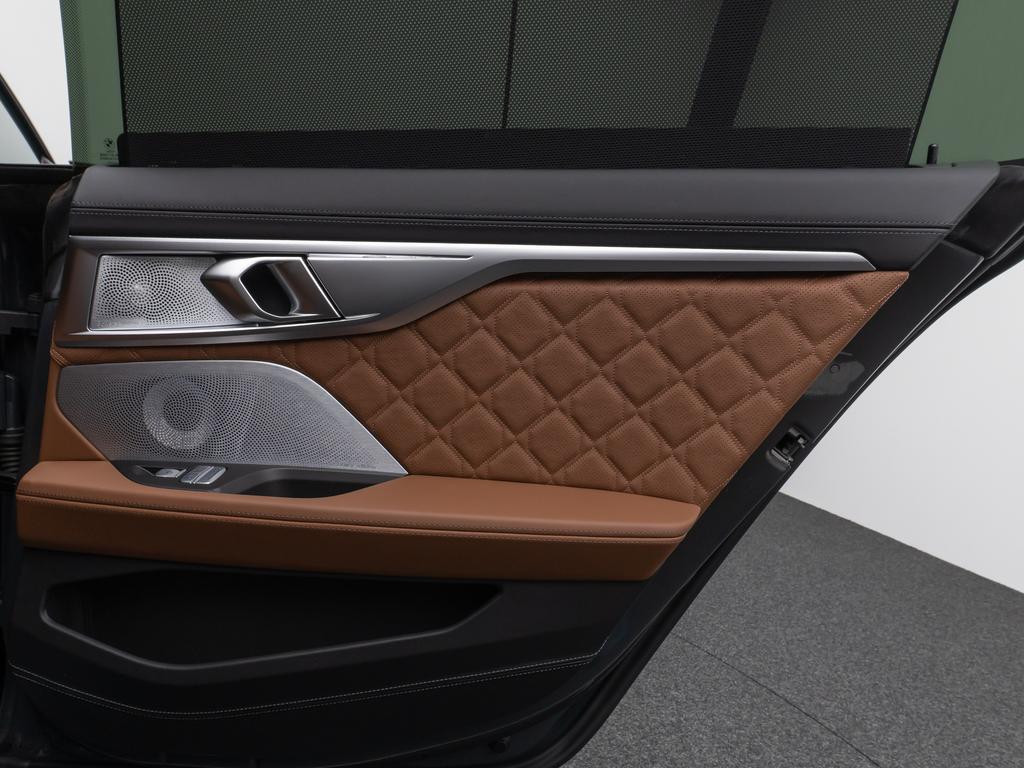 BMW M8