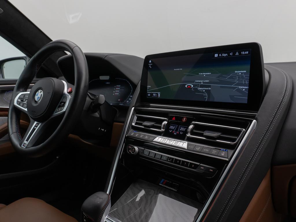 BMW M8