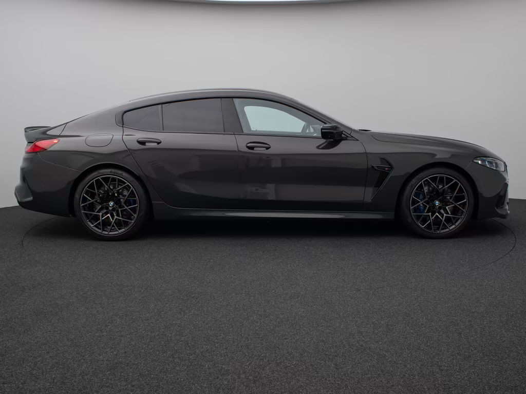 BMW M8