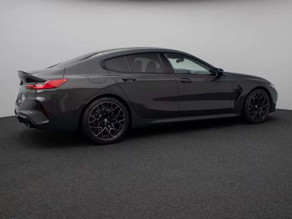 BMW M8