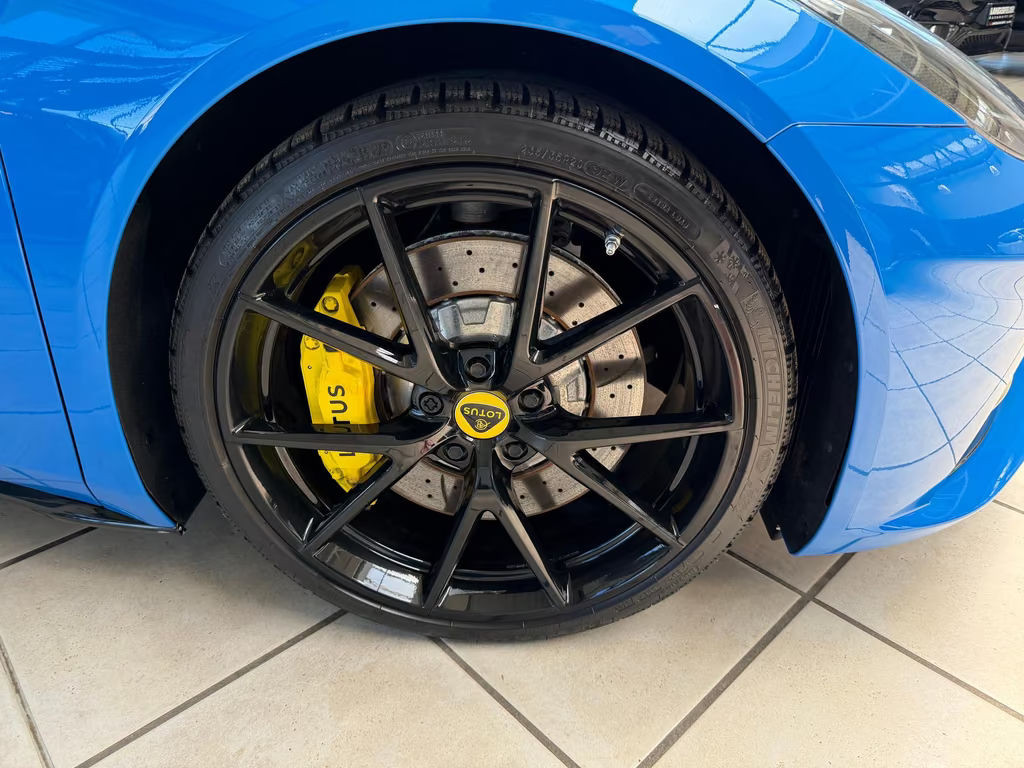 Lotus Emira