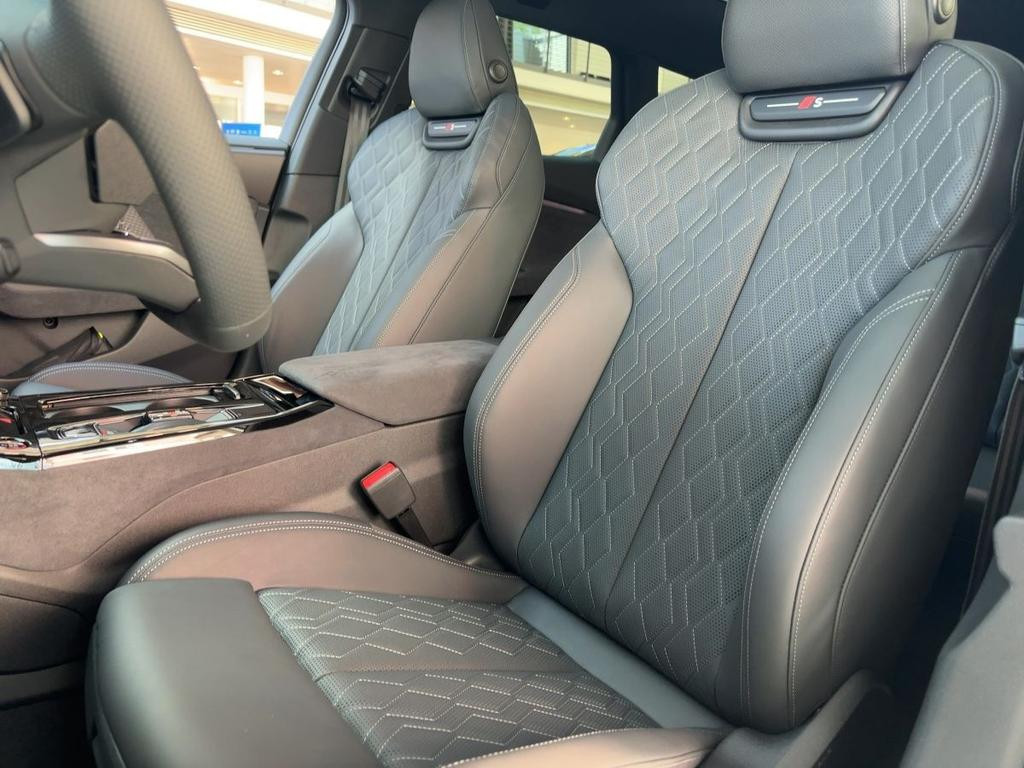 Audi S6 e-tron